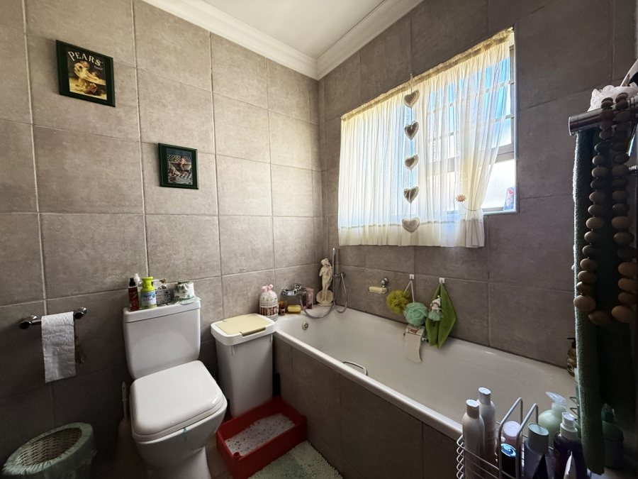 2 Bedroom Property for Sale in Baillie Park North West